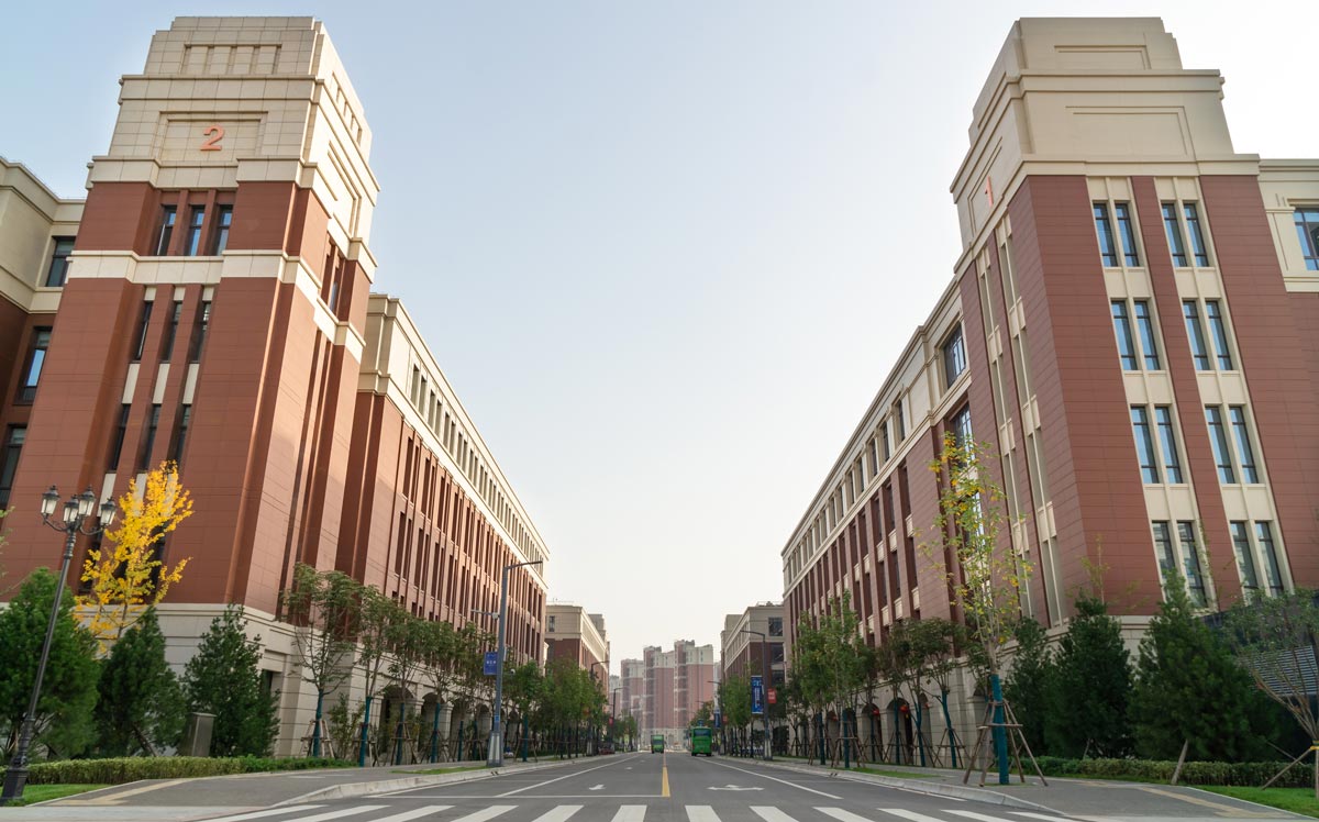 创新港建筑立面幕墙.jpg