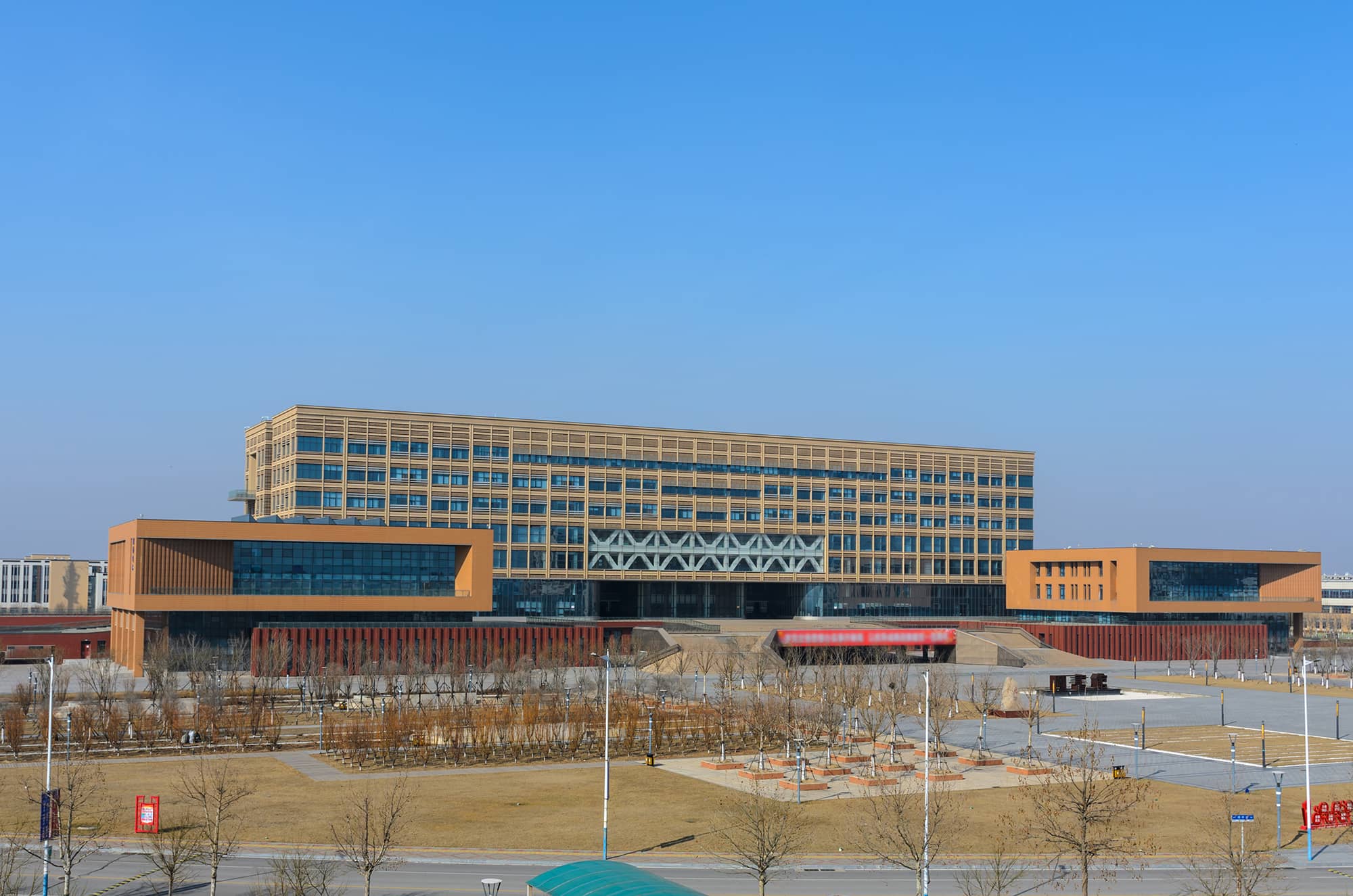 图书馆全景.jpg