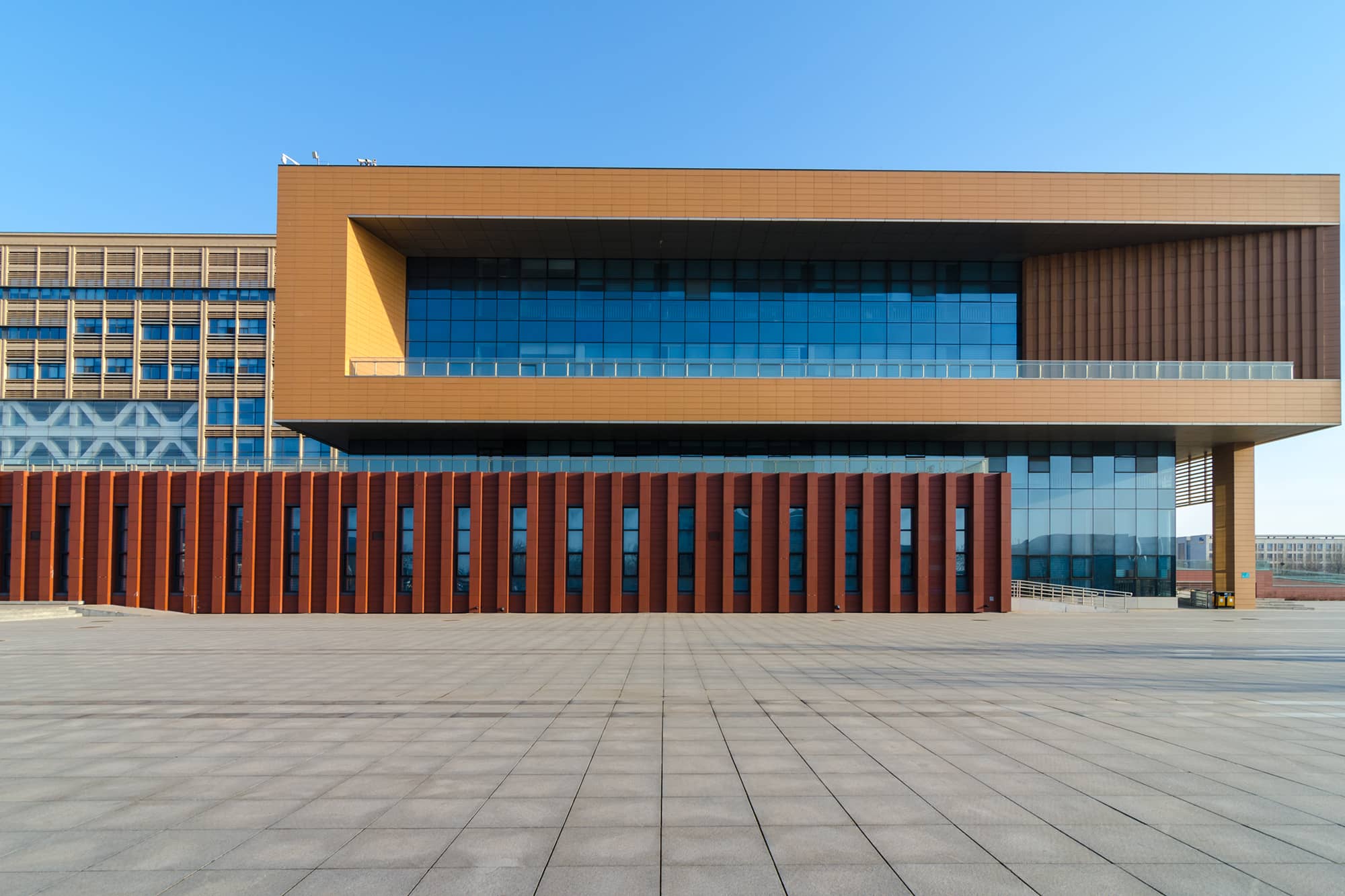 华北理工大学图书馆西侧视角.jpg